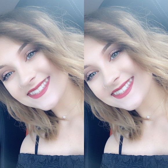 Meet your Posher, Allyson - Picture 1 of 1